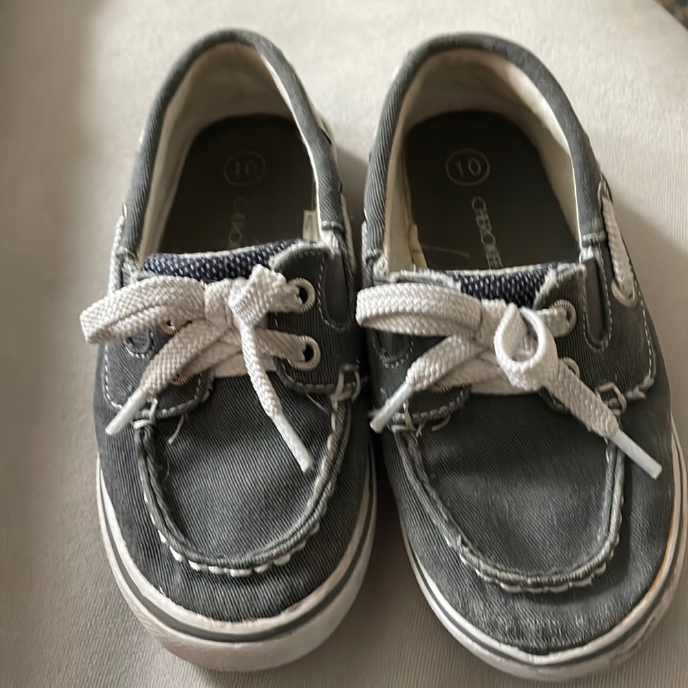 Boys shoes